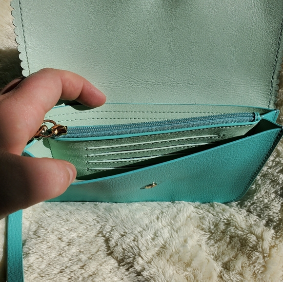 Kate Spade Tegan wallet/wristlet - Picture 2 of 5